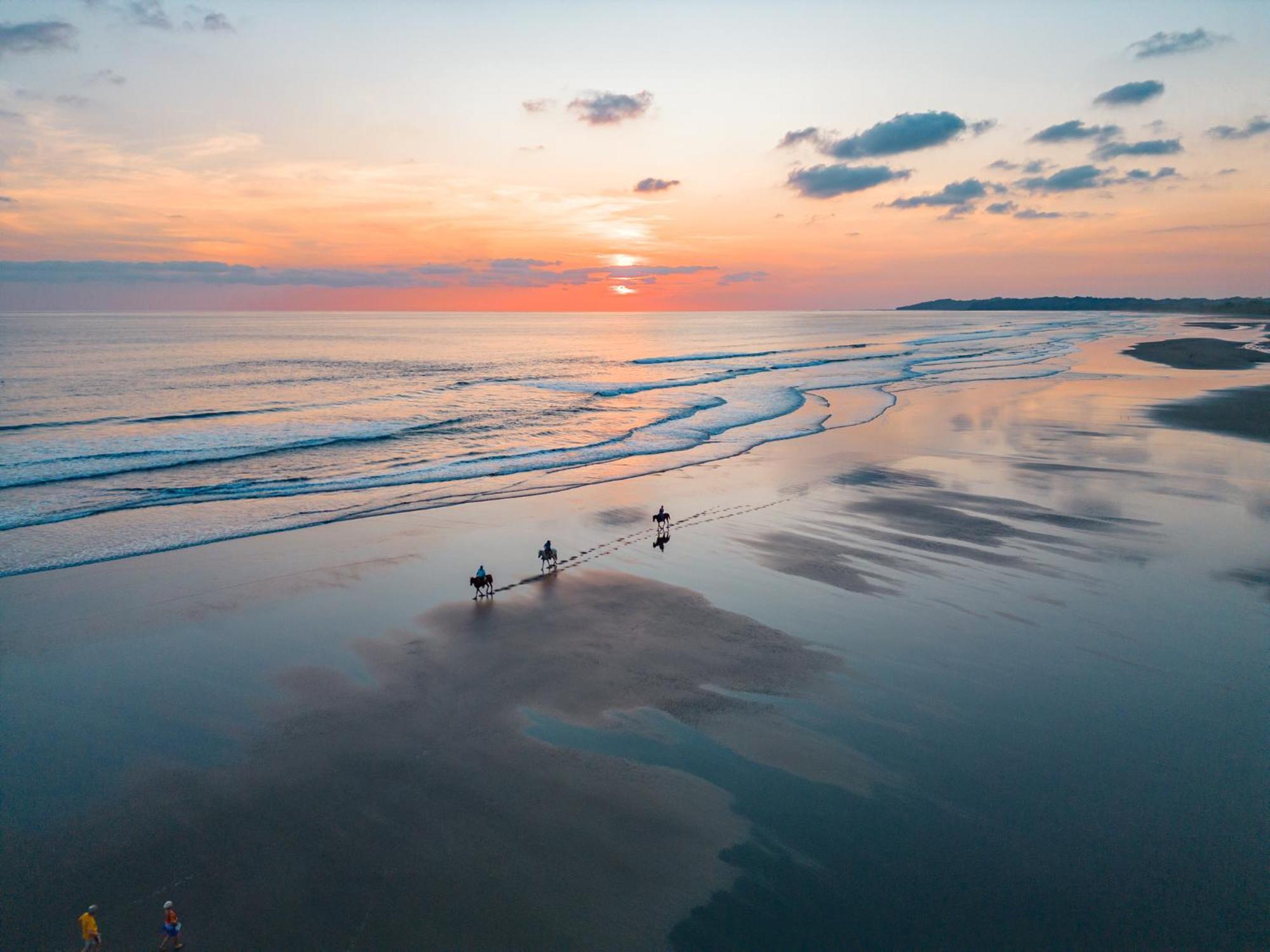 Sunset Del Mar Beach Resort Esterillos Este Kültér fotó